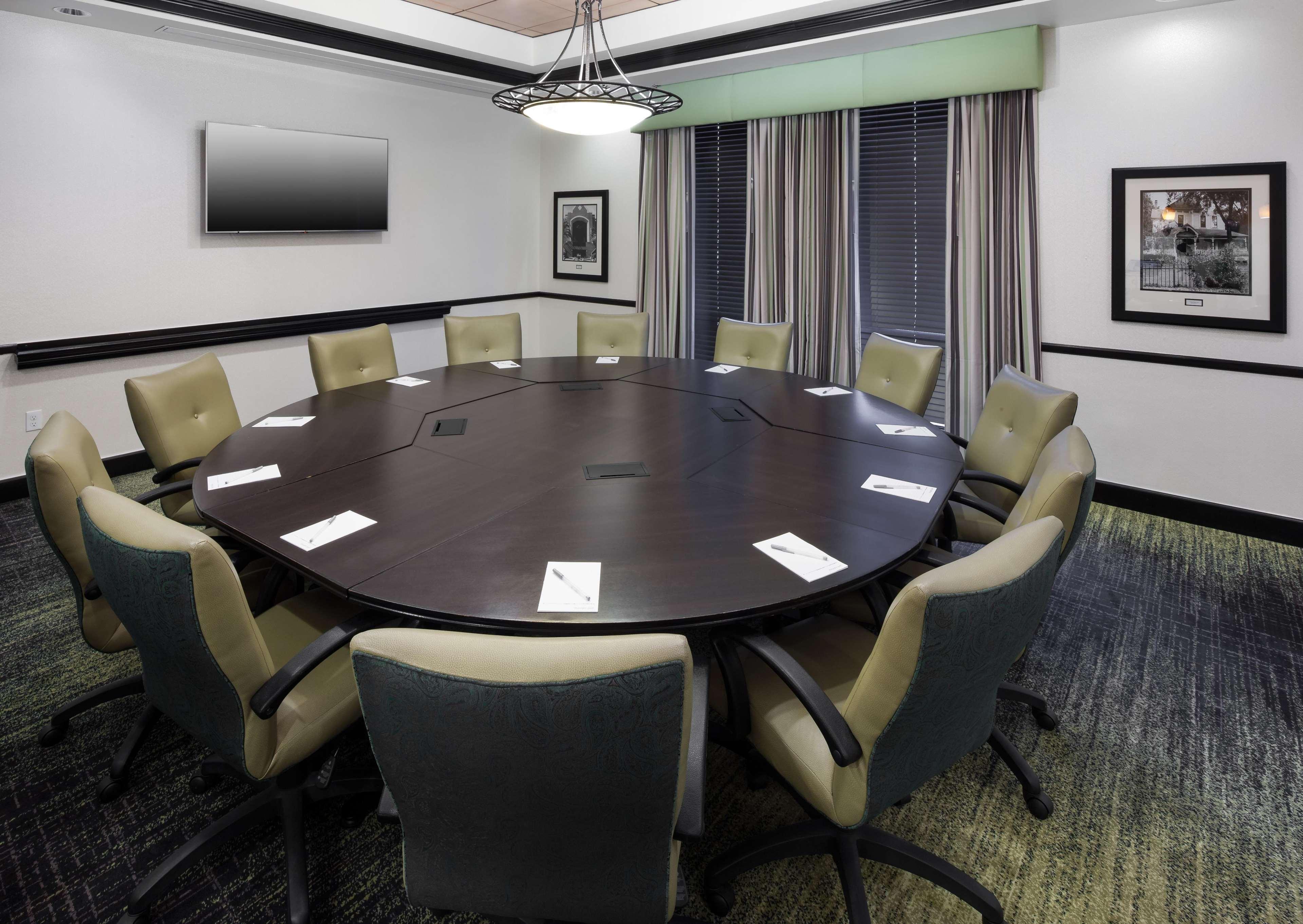 Hampton Inn & Suites Gainesville Downtown Экстерьер фото