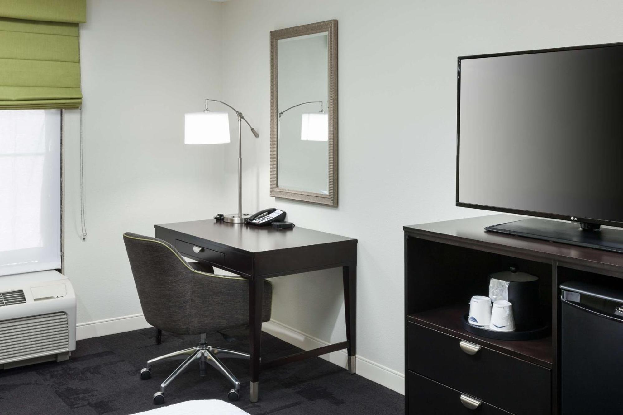 Hampton Inn & Suites Gainesville Downtown Экстерьер фото