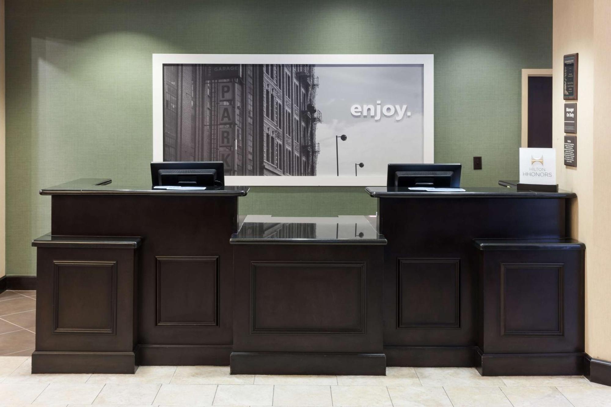 Hampton Inn & Suites Gainesville Downtown Экстерьер фото