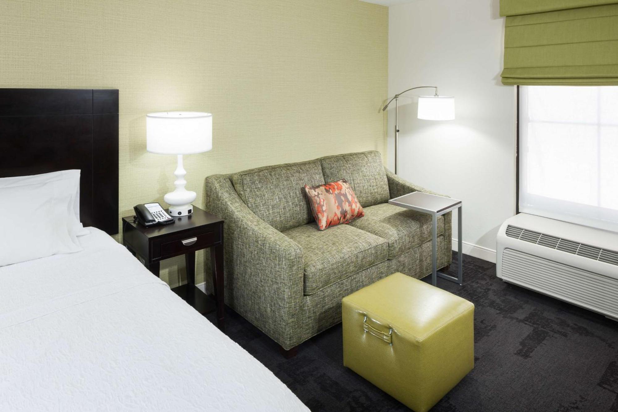 Hampton Inn & Suites Gainesville Downtown Экстерьер фото
