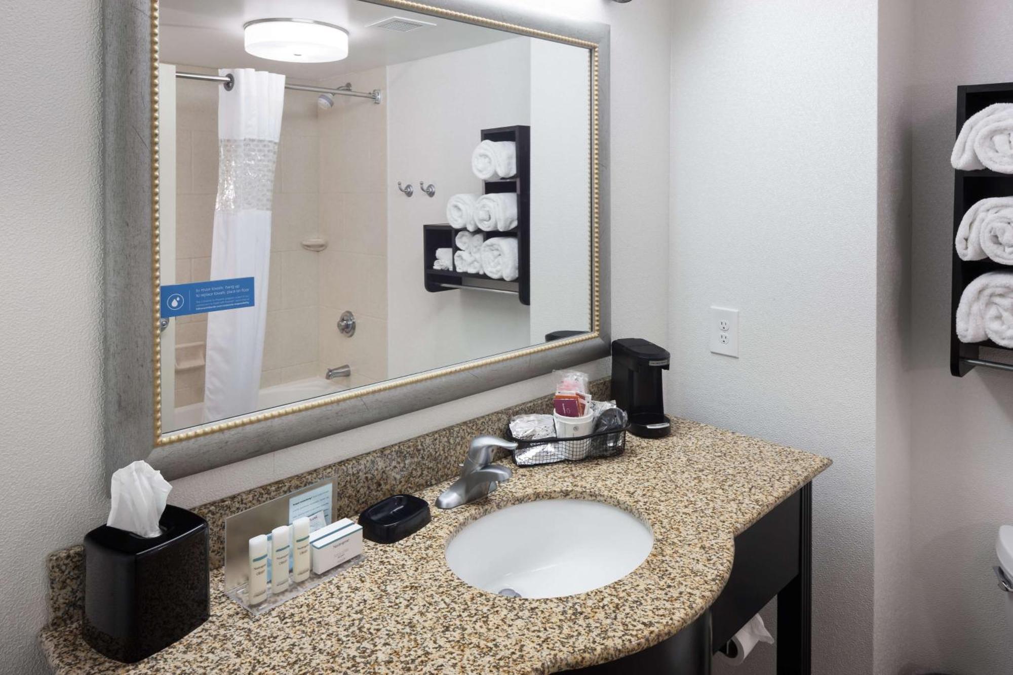 Hampton Inn & Suites Gainesville Downtown Экстерьер фото