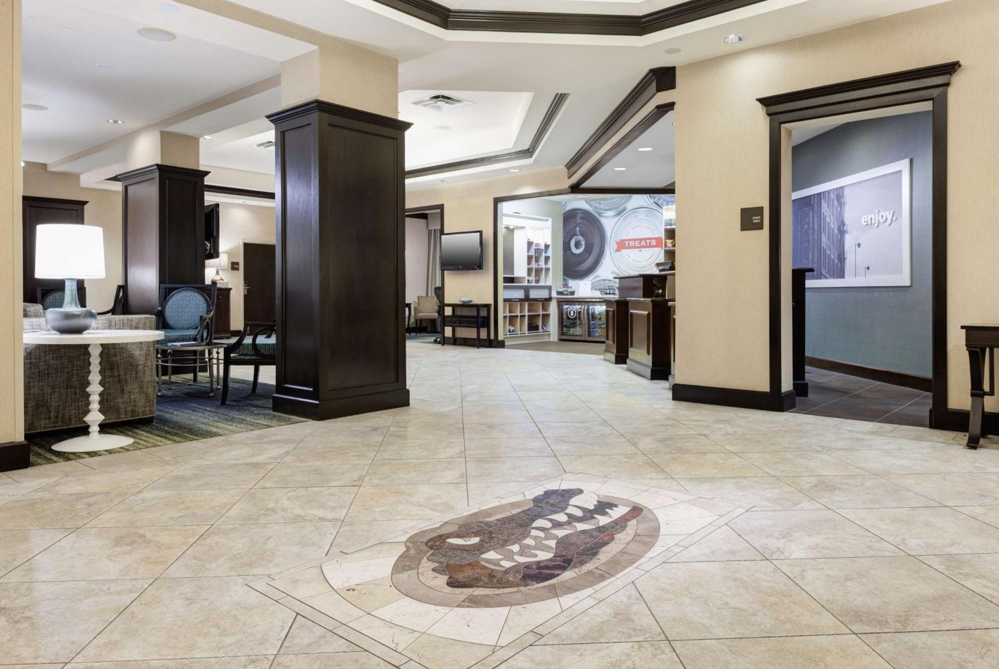 Hampton Inn & Suites Gainesville Downtown Экстерьер фото