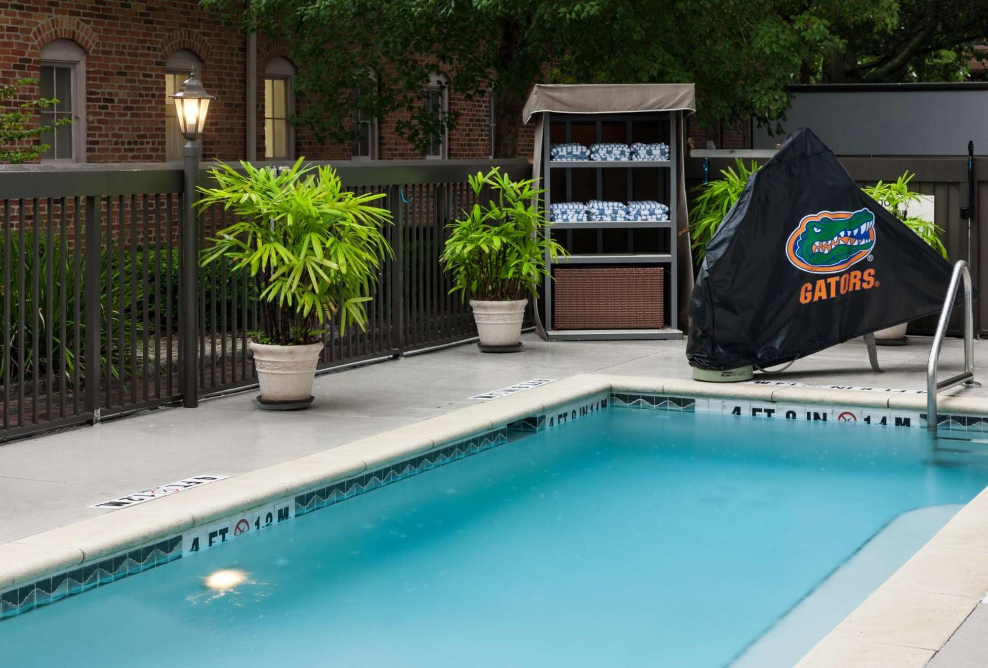 Hampton Inn & Suites Gainesville Downtown Экстерьер фото