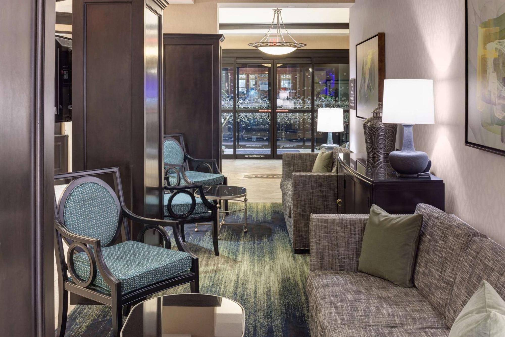 Hampton Inn & Suites Gainesville Downtown Экстерьер фото