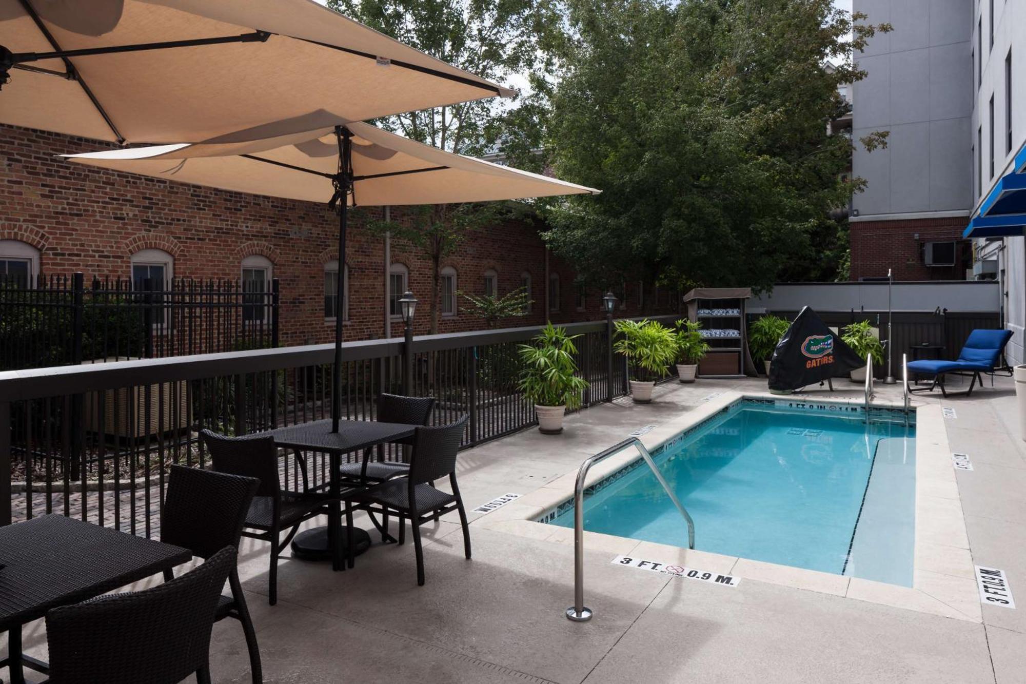 Hampton Inn & Suites Gainesville Downtown Экстерьер фото