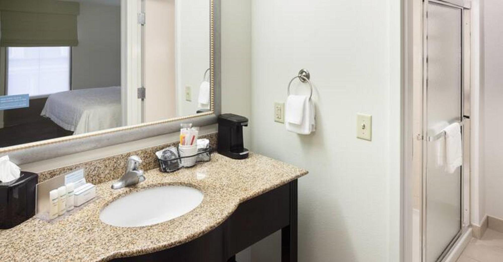 Hampton Inn & Suites Gainesville Downtown Экстерьер фото