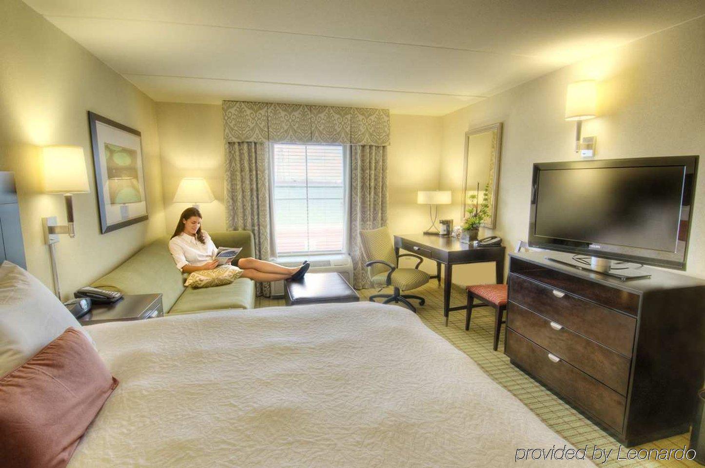 Hampton Inn & Suites Gainesville Downtown Номер фото