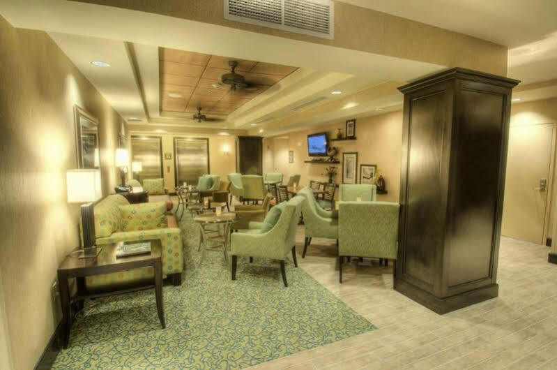 Hampton Inn & Suites Gainesville Downtown Экстерьер фото